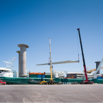 37. Livraison des pales et nacelles au port de Bécancour par bateau à propulsion éolien diesel